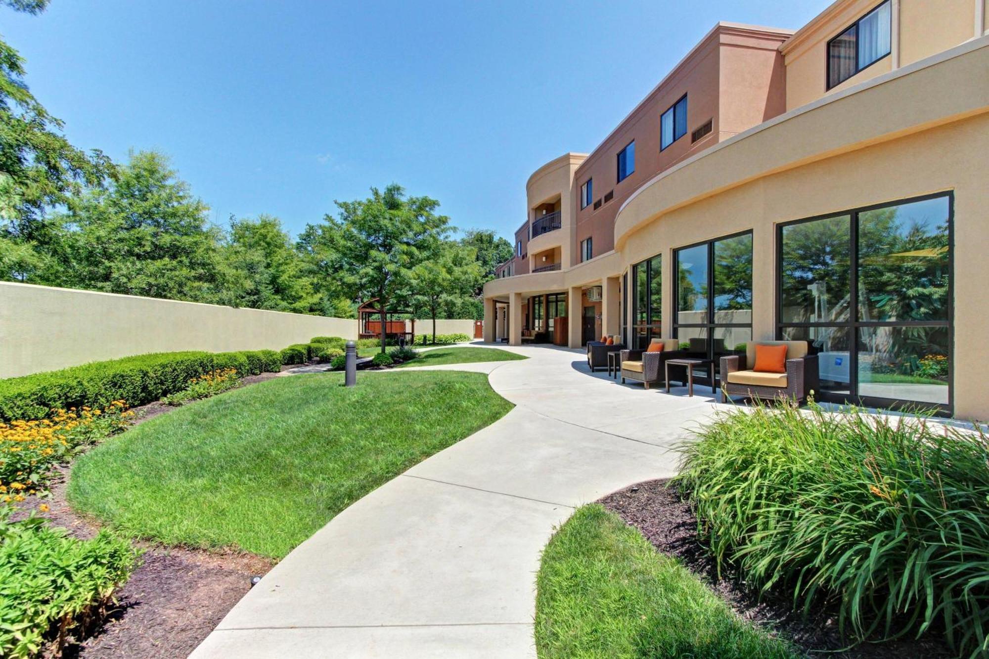 Courtyard By Marriott Harrisburg West/Mechanicsburg Buitenkant foto