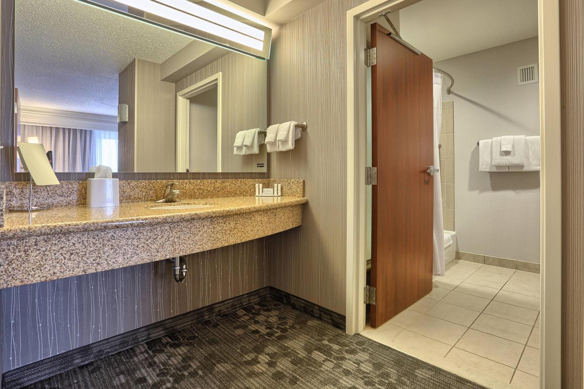 Courtyard By Marriott Harrisburg West/Mechanicsburg Buitenkant foto