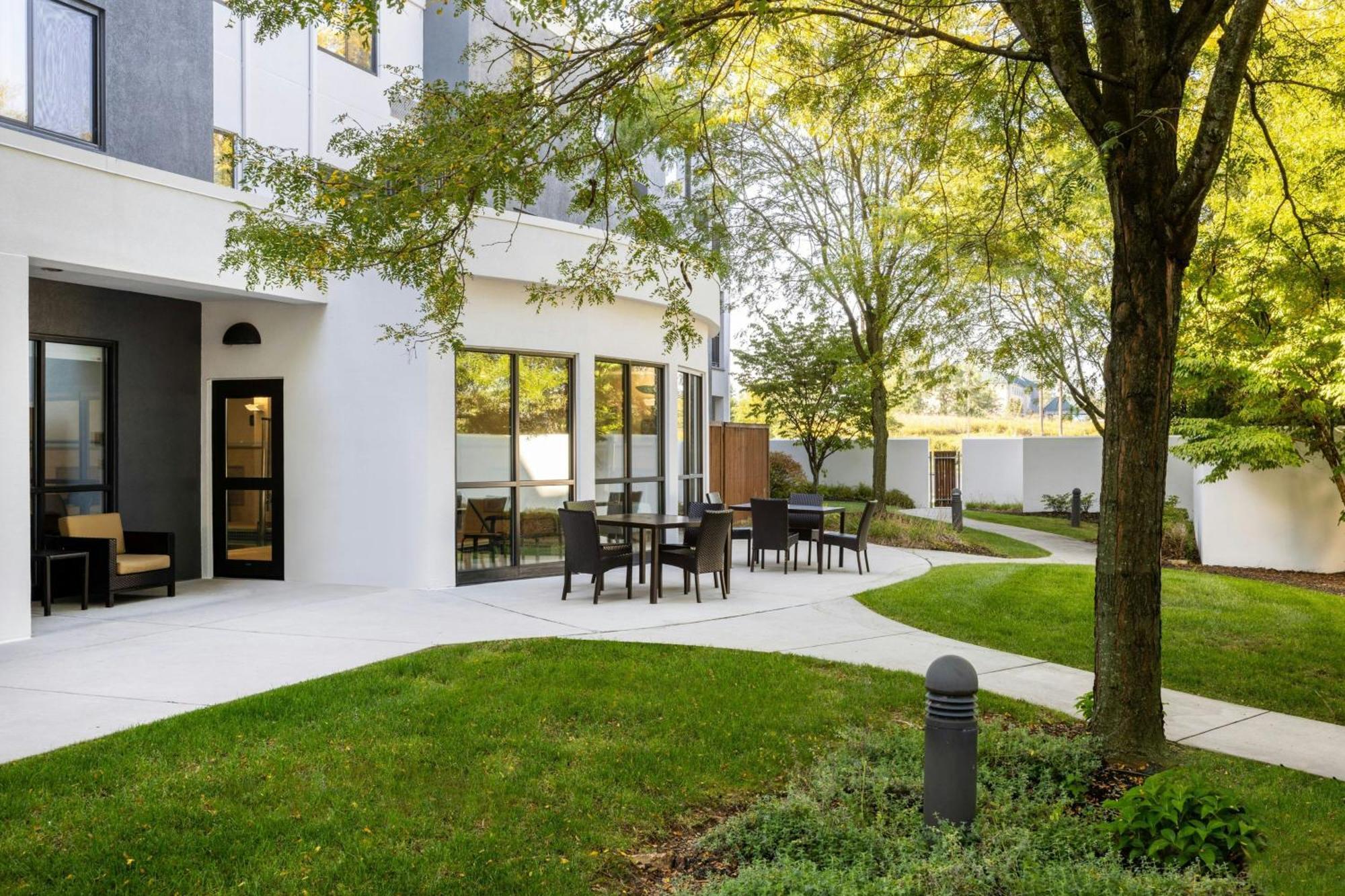 Courtyard By Marriott Harrisburg West/Mechanicsburg Buitenkant foto